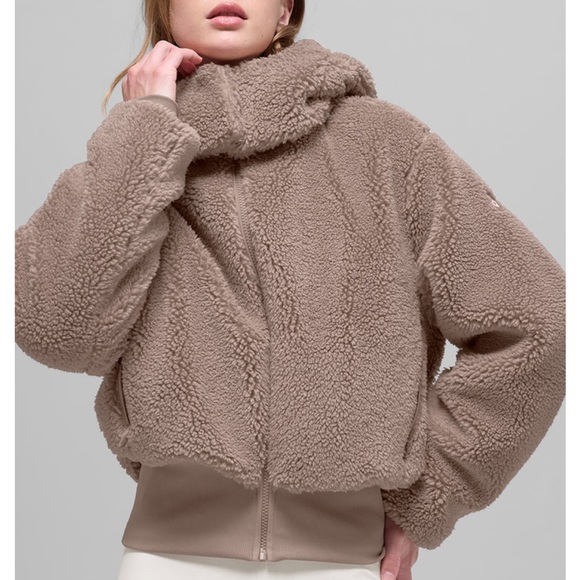 ALO Yoga Foxy Sherpa Jacket(Chai Latte) - Picture 4 of 4